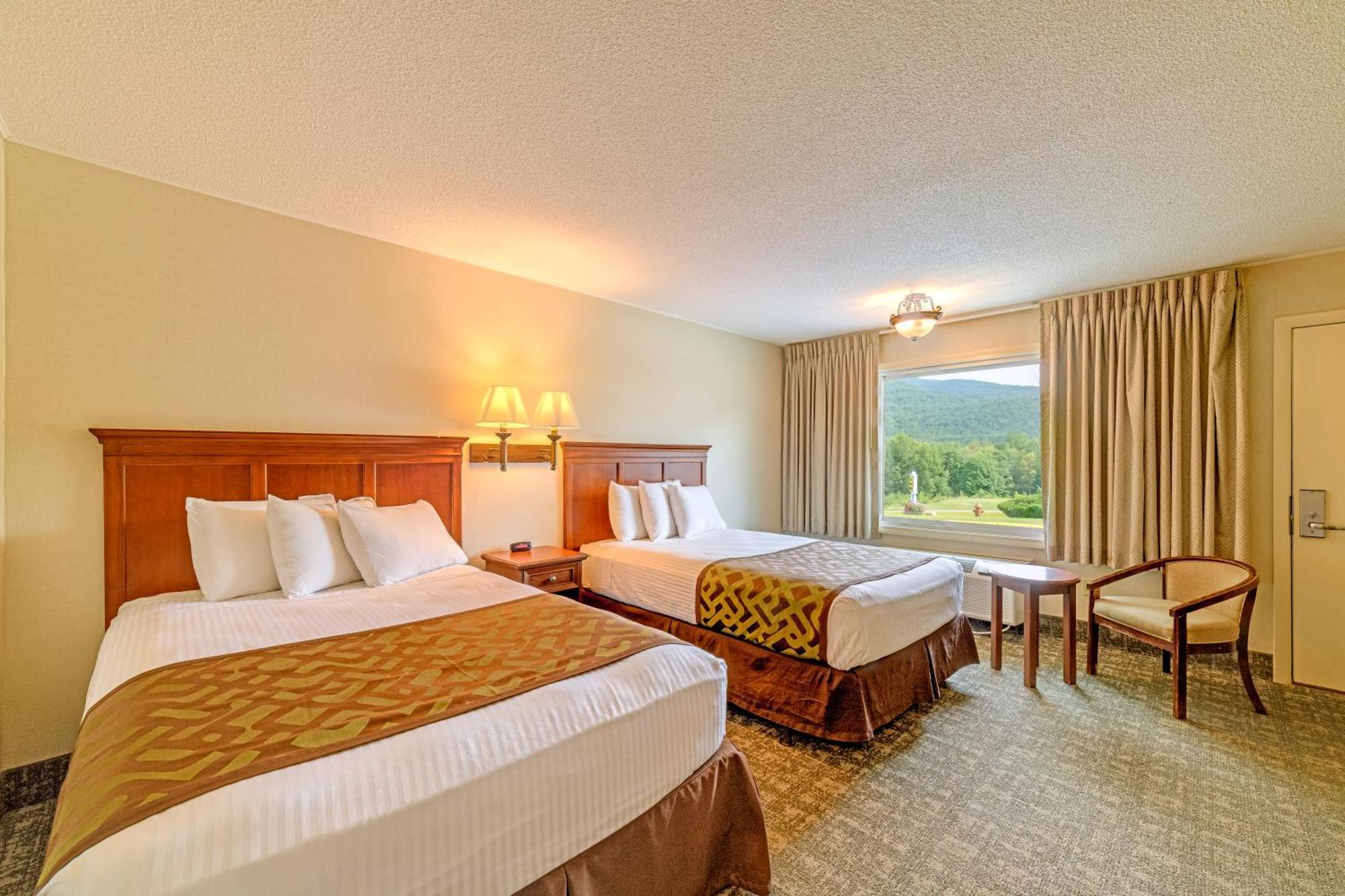 Town & Country Inn & Resort Горем Экстерьер фото