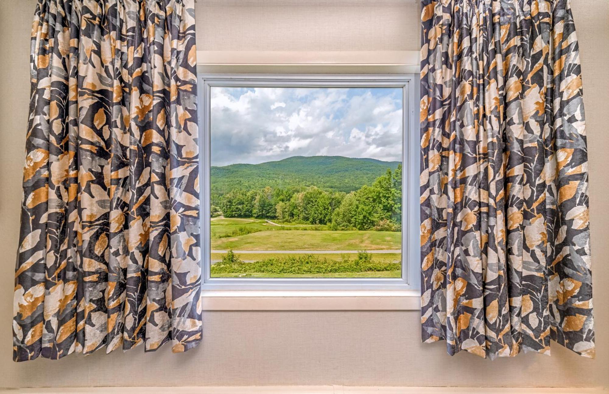 Town & Country Inn & Resort Горем Экстерьер фото